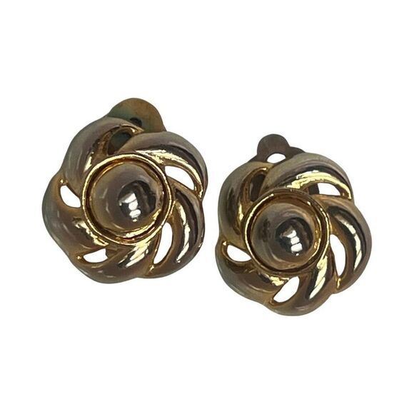 MCM Napier Floral Gold Tone Clip On Earrings Designer Costume Jewelry - Picture 5 of 8